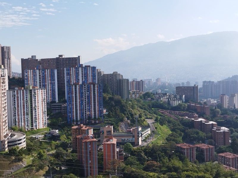 Apartamento en venta ubicado en Medellín, sector Altos de Calasanz - 15
