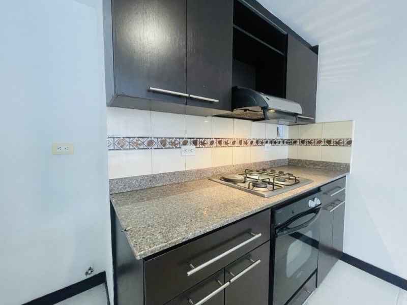 Apartamento en venta ubicado en Medellín, sector Loma del Indio - 2