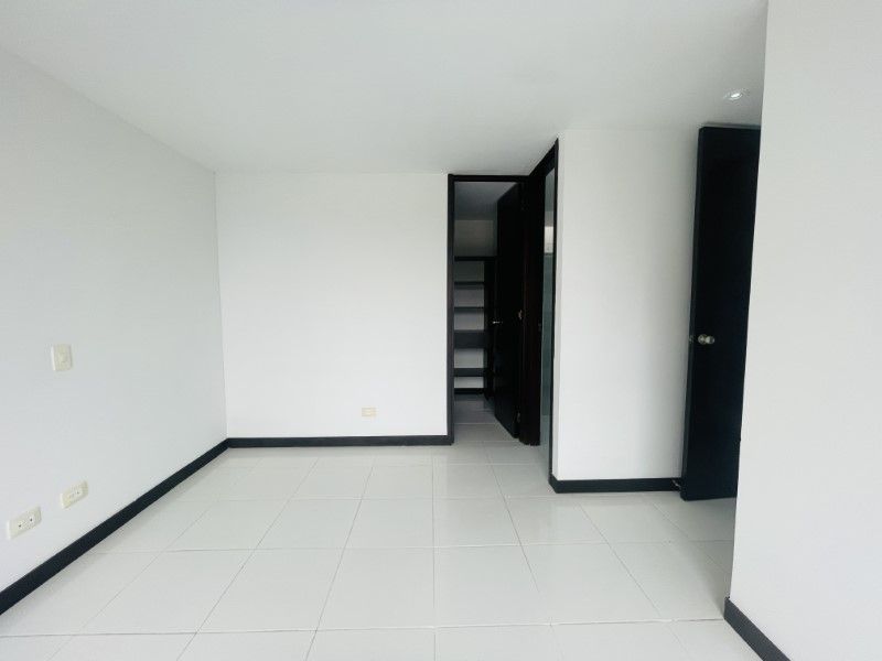 Apartamento en venta ubicado en Medellín, sector Loma del Indio - 13