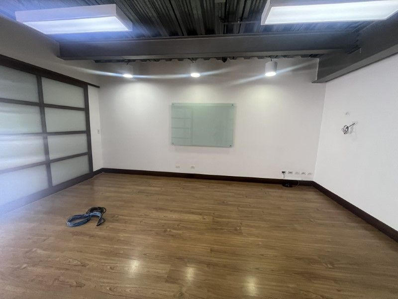 Oficina en arriendo ubicada en Medellín, sector Provenza - 2
