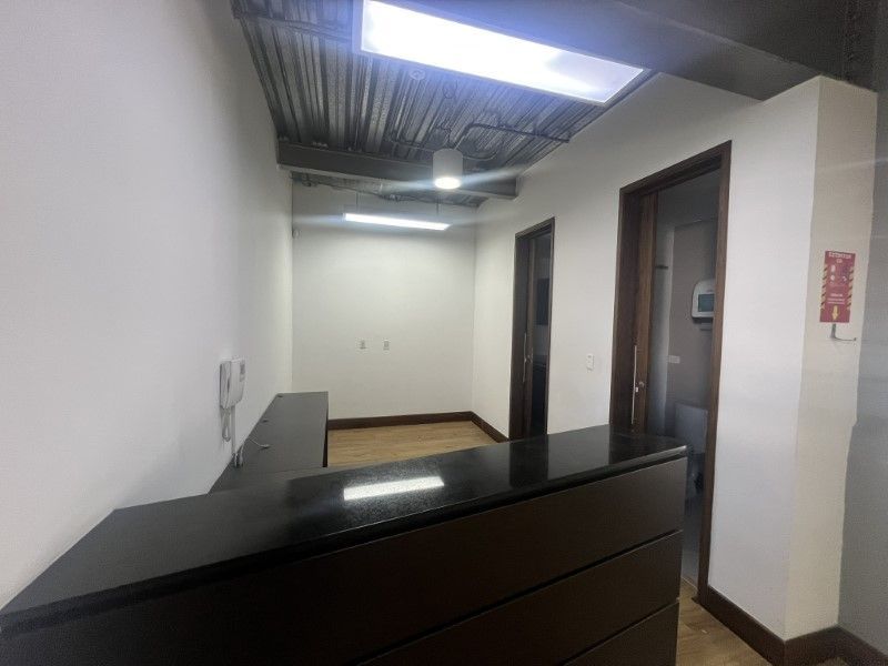 Oficina en arriendo ubicada en Medellín, sector Provenza - 7