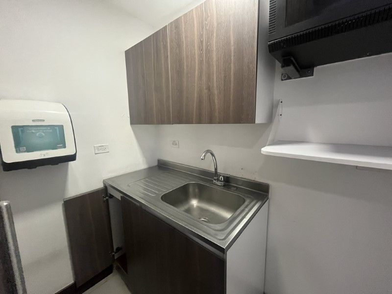 Oficina en arriendo ubicada en Medellín, sector Provenza - 8