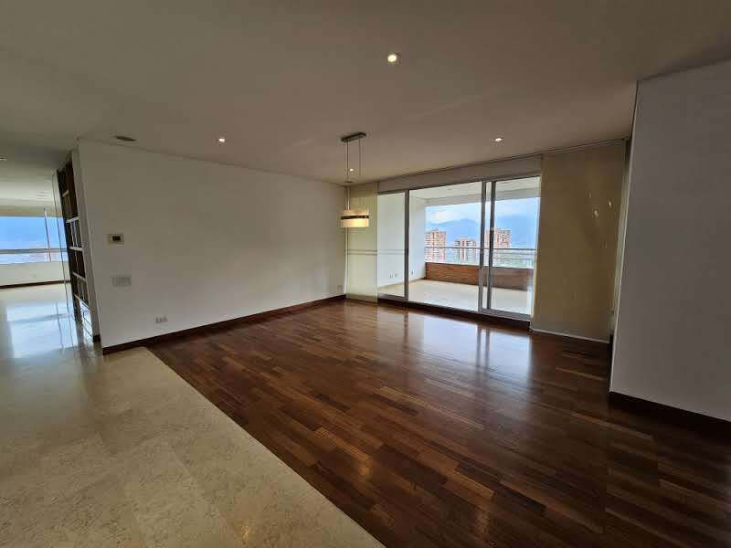 Apartamento en arriendo ubicado en Medellín, sector El Tesoro - 2