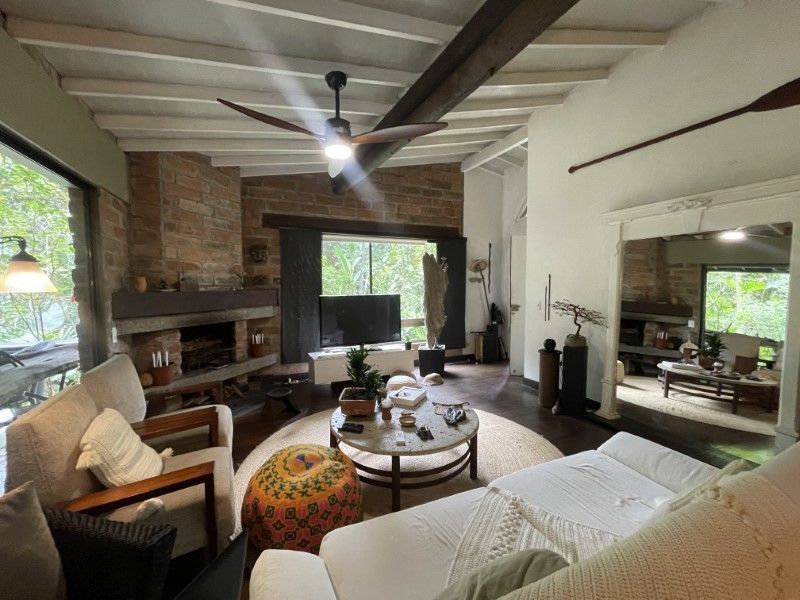 Casa en venta ubicada en Medellín, sector Poblado - 2