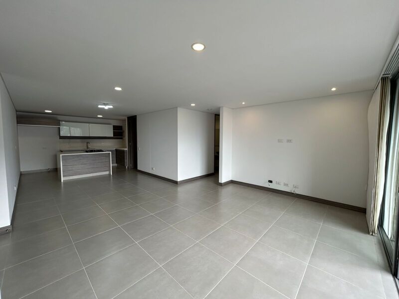 Apartamento en arriendo ubicado en Envigado, sector Loma de las Brujas - 2