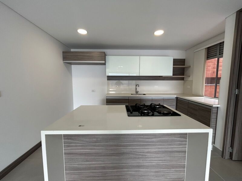 Apartamento en arriendo ubicado en Envigado, sector Loma de las Brujas - 4