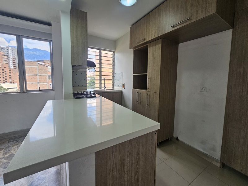 Apartamento en venta ubicado en Medellín, sector Laureles - 5