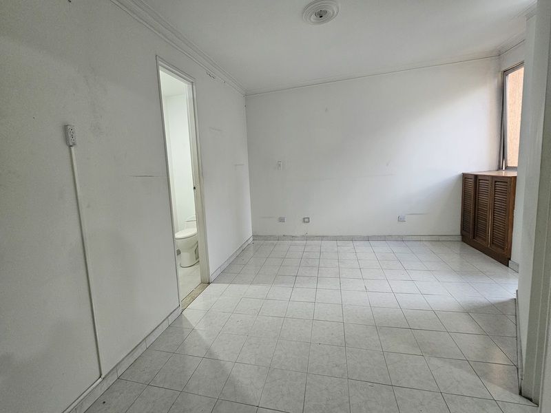 Apartamento en venta ubicado en Medellín, sector Laureles - 11