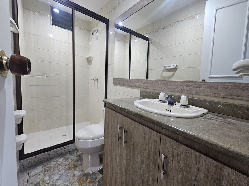 Apartamento en venta ubicado en Medellín, sector Laureles - 12