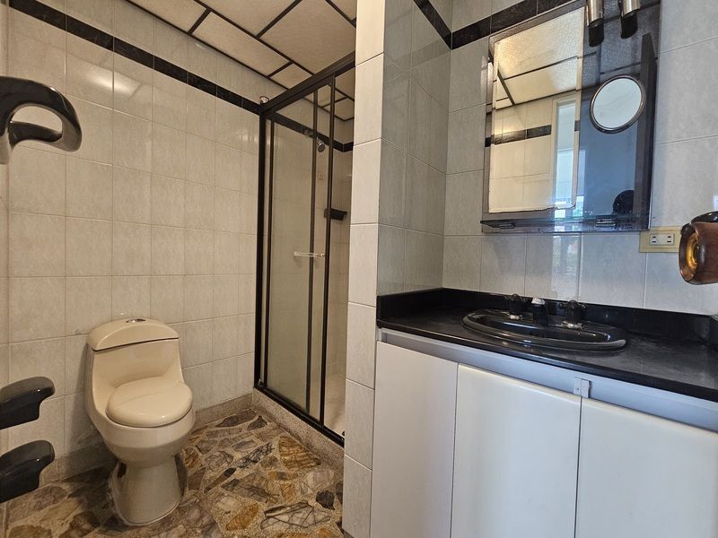 Apartamento en venta ubicado en Medellín, sector Laureles - 13