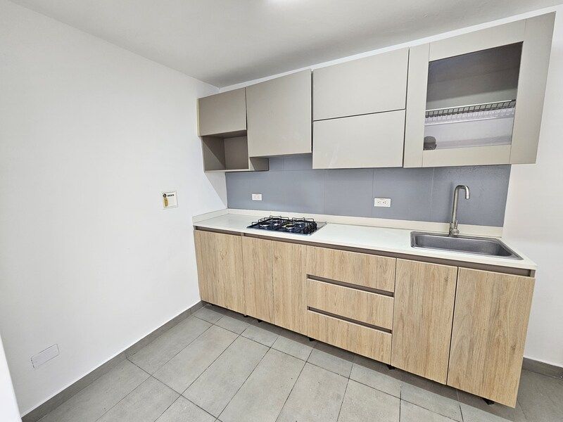 Casa en arriendo ubicada en Medellín, sector Manila - 4
