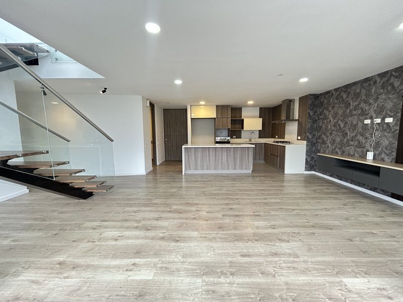 Apartamento en arriendo ubicado en Envigado, sector Loma de las Brujas - 2