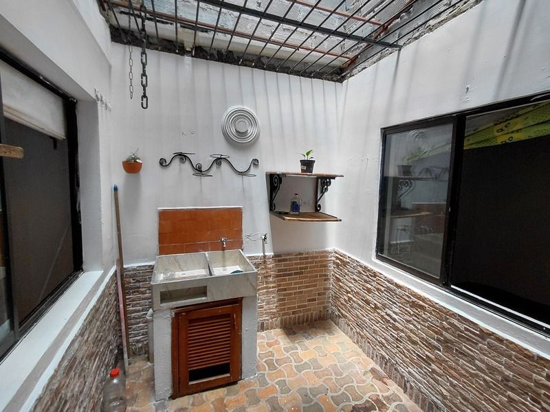 Casa en arriendo ubicada en Medellín, sector Calasanz - 10