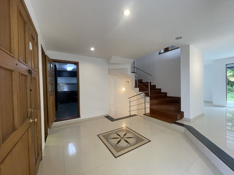 Casa en venta ubicada en Envigado, sector Loma los Benedictinos - 4