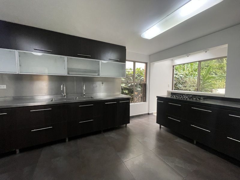 Casa en venta ubicada en Envigado, sector Loma los Benedictinos - 8