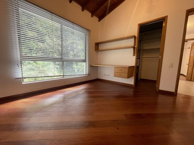 Casa en venta ubicada en Envigado, sector Loma los Benedictinos - 9