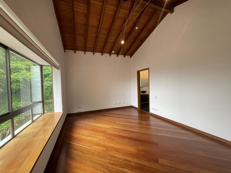 Casa en venta ubicada en Envigado, sector Loma los Benedictinos - 12