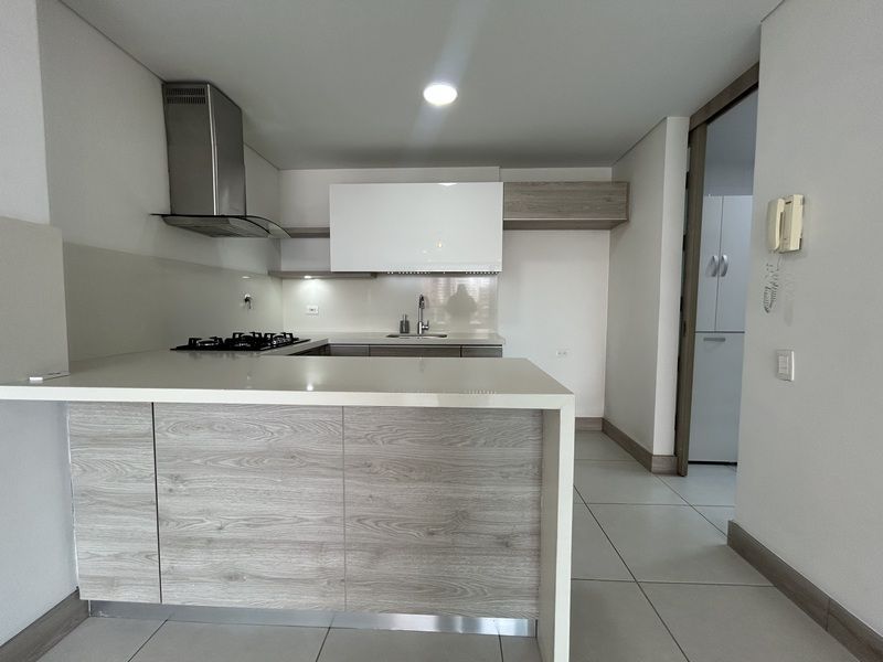 Apartamento en arriendo ubicado en Envigado, sector Loma de los Mesa - 4