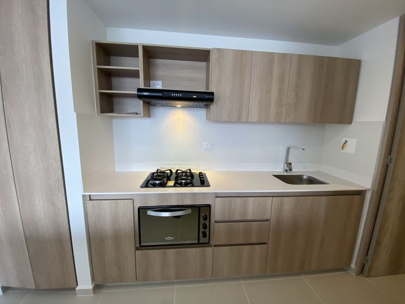 Apartamento en arriendo ubicado en Medellín, sector Ciudad del Río - 2