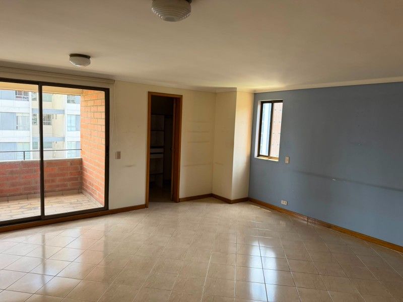 APARTAMENTO EN VENTA UBICADO EN MEDELLIN POR EL SECTOR CASTROPOL - 2
