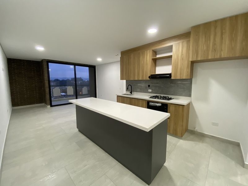 Apartamento en arriendo ubicado en Marinilla, sector Bariloche - 2