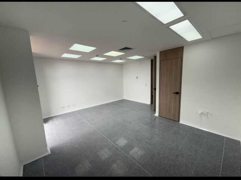 Consultorio en arriendo ubicado en Medellín, sector San Diego - 2