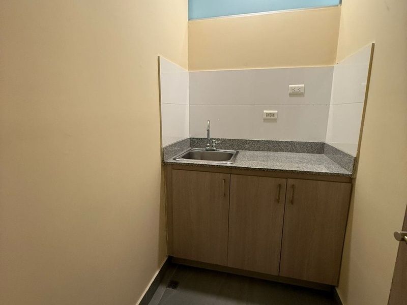 Oficina en arriendo ubicada en Medellín, sector Milla de Oro - 6