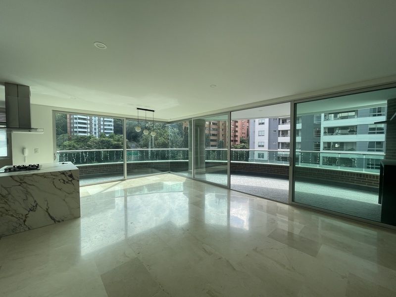 Apartamento en venta ubicado en Medellín, sector Castropol - 2