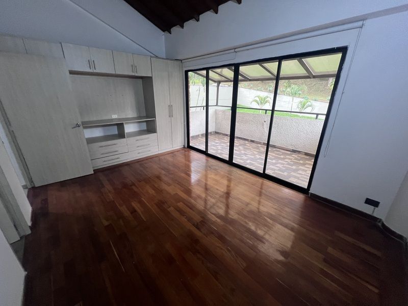 Casa en arriendo ubicada en Medellín, sector La Calera - 11