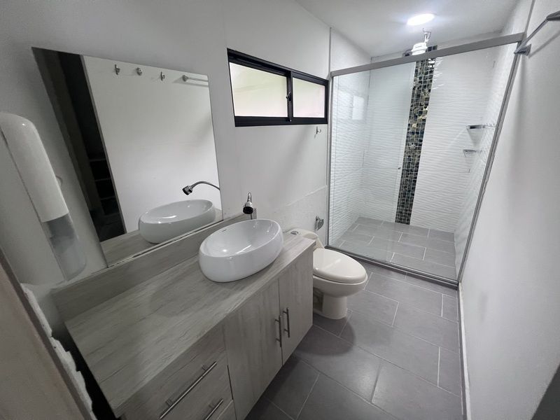 Casa en arriendo ubicada en Medellín, sector La Calera - 14
