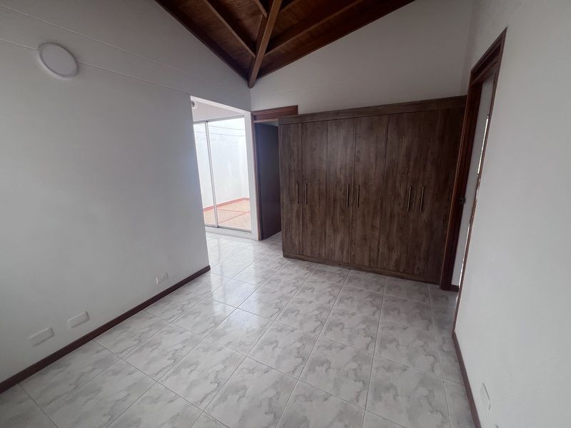 Apartamento en arriendo ubicado en Medellín, sector Altos del Poblado - 9