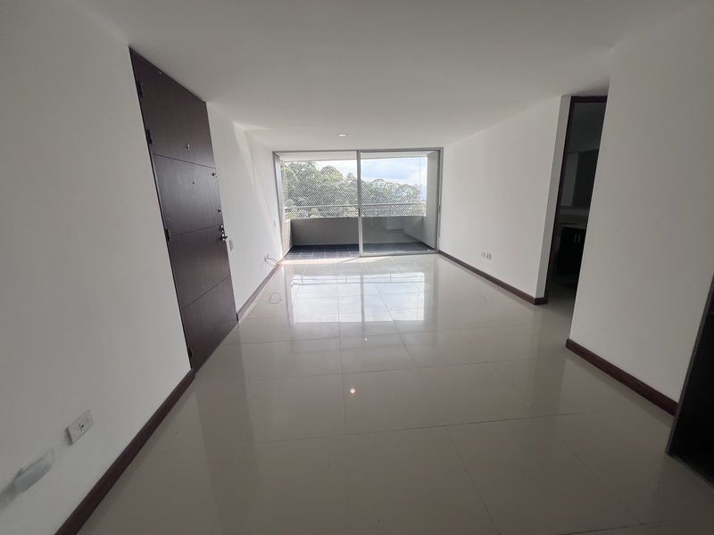 Apartamento en arriendo ubicado en Medellín, sector Loma del Indio - 2