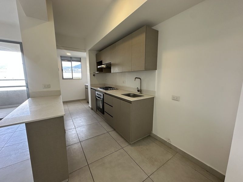 Apartamento en arriendo ubicado en Envigado, sector Jardines - 3