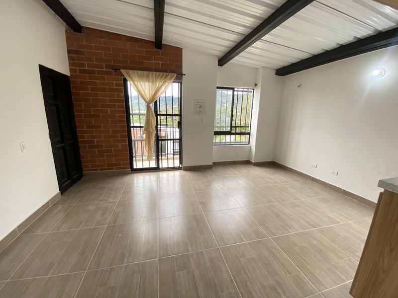 Apartamento en arriendo ubicado en El Carmen de Viboral, sector Carmen Colonial - 3