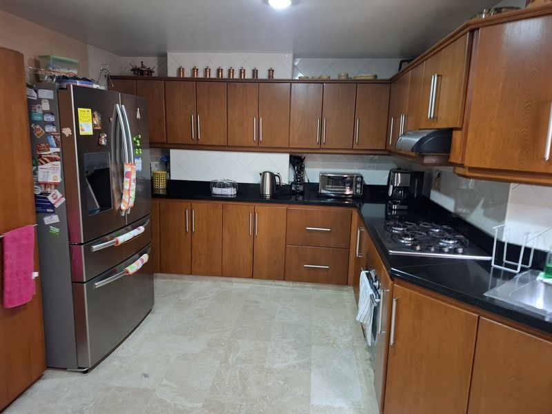 Apartamento en venta ubicado en Medellín, sector Laureles - 11