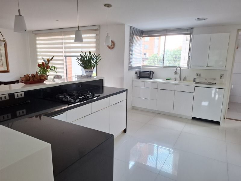 Apartamento en venta ubicado en Medellín, sector Los Balsos - 9