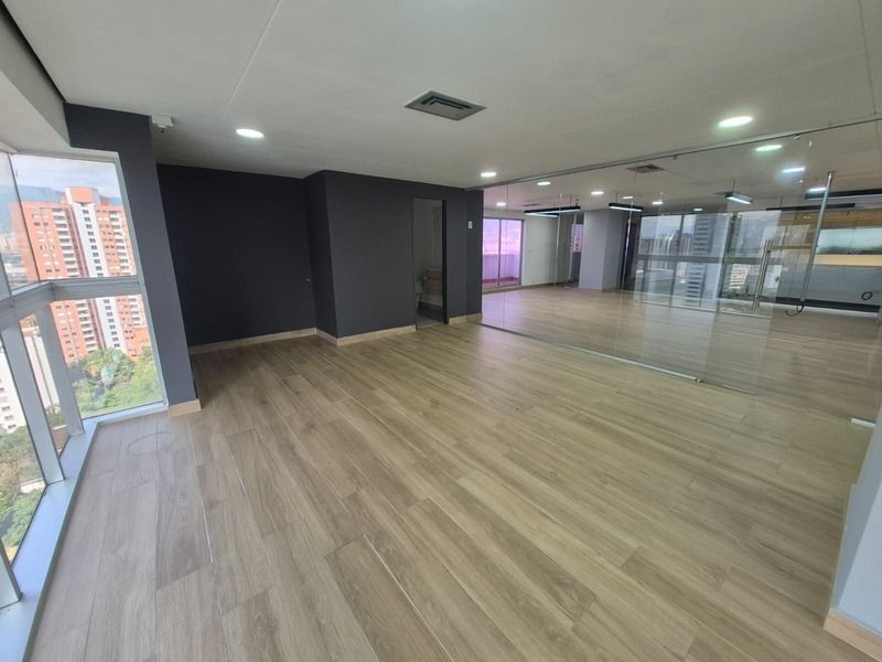 Oficina en arriendo ubicada en Medellín, sector El Campestre - 7