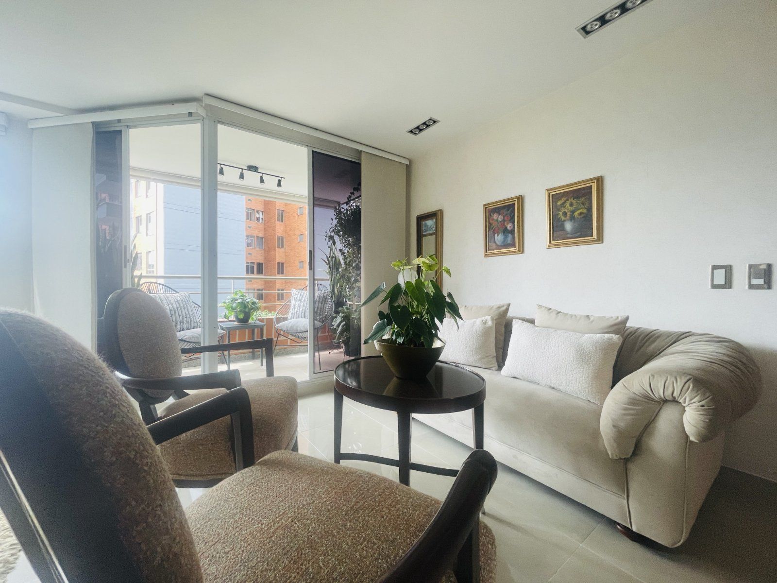 APARTAMENTO EN VENTA UBICADO EN MEDELLÍN SECTOR POBLADO - 2