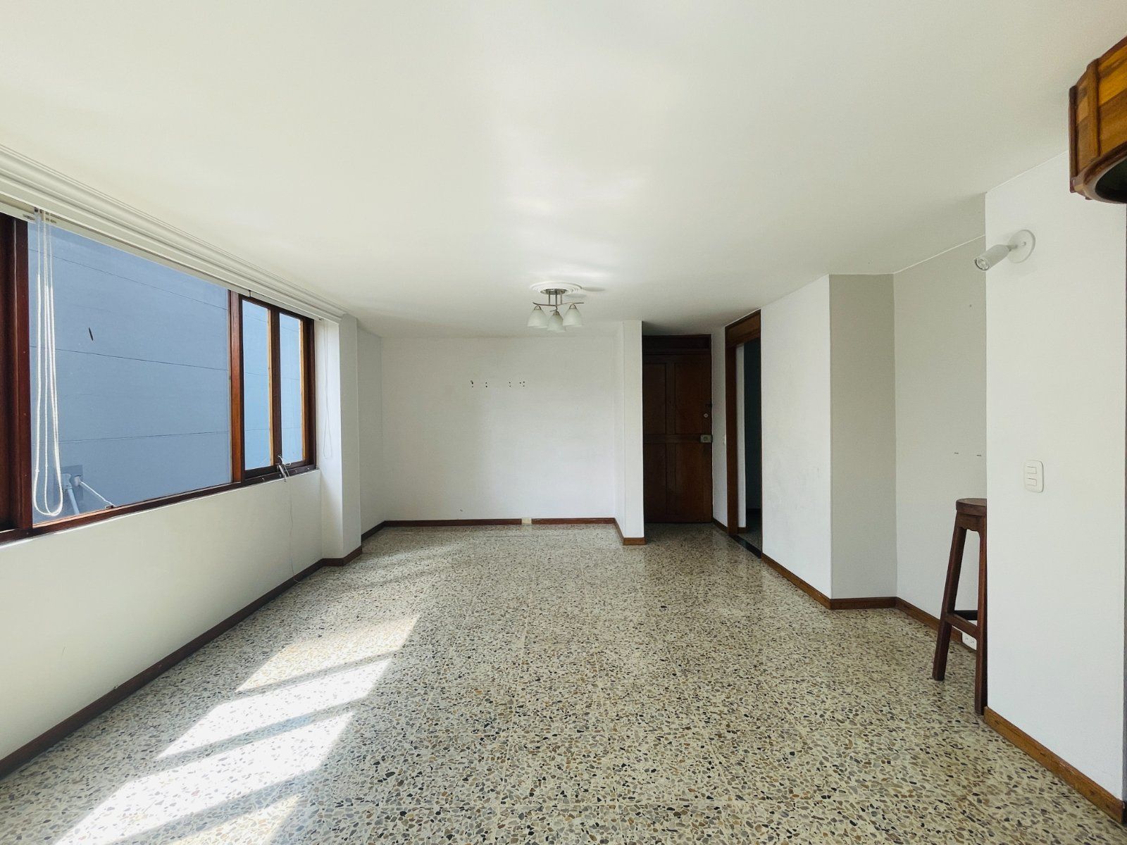 APARTAMENTO EN VENTA UBICADO EN MEDELLÍN SECTOR POBLADO - 2