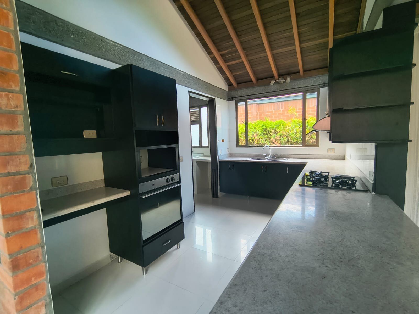 CASA EN ARRIENDO UBICADA EN EL RETIRO - 2