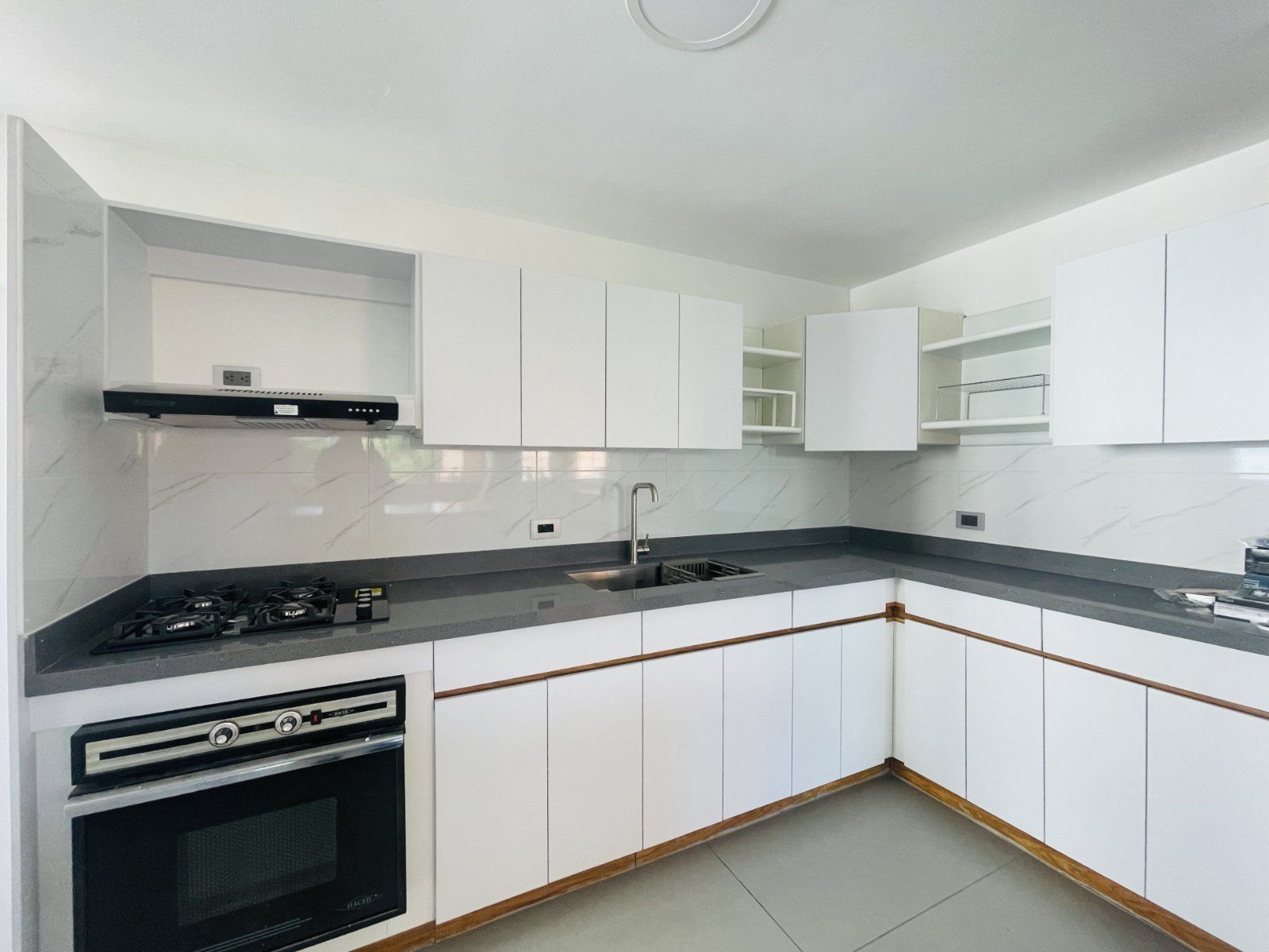 APARTAMENTO EN VENTA UBICADO EN MEDELLÍN SECTOR POBLADO - 3