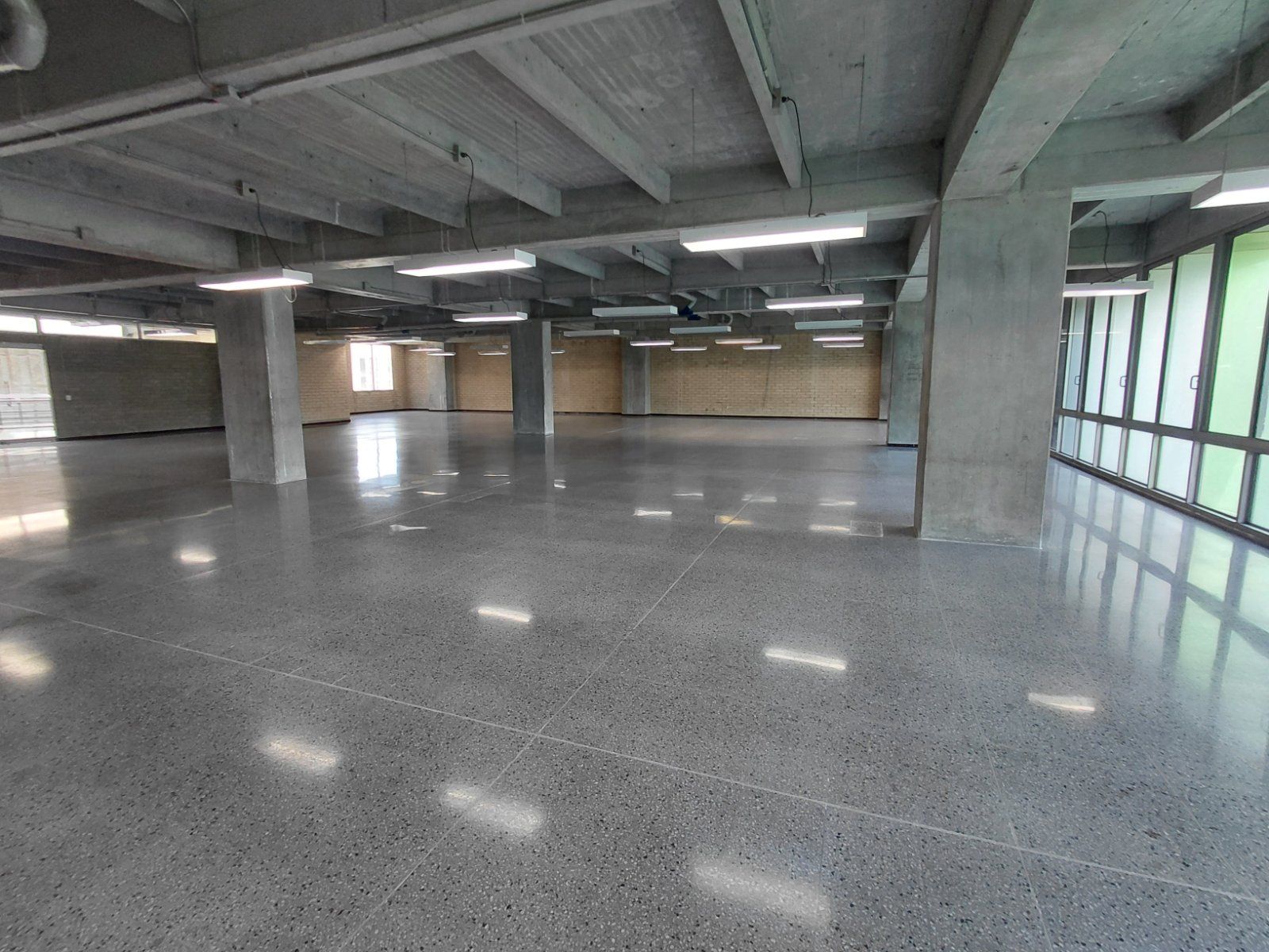 OFICINA EN ARRIENDO UBICADO EN MEDELLIN SECTOR GUAYABAL - 14