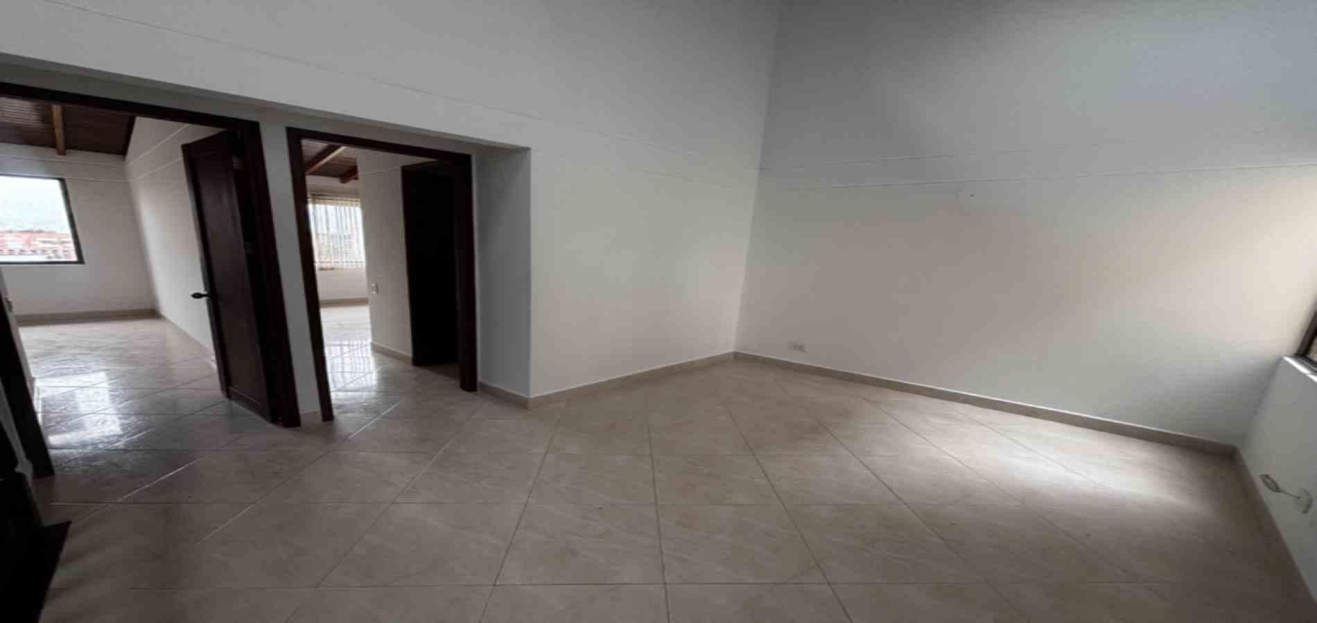 Casa en arriendo ubicada en Envigado, sector Loma de los Benedictinos - 9