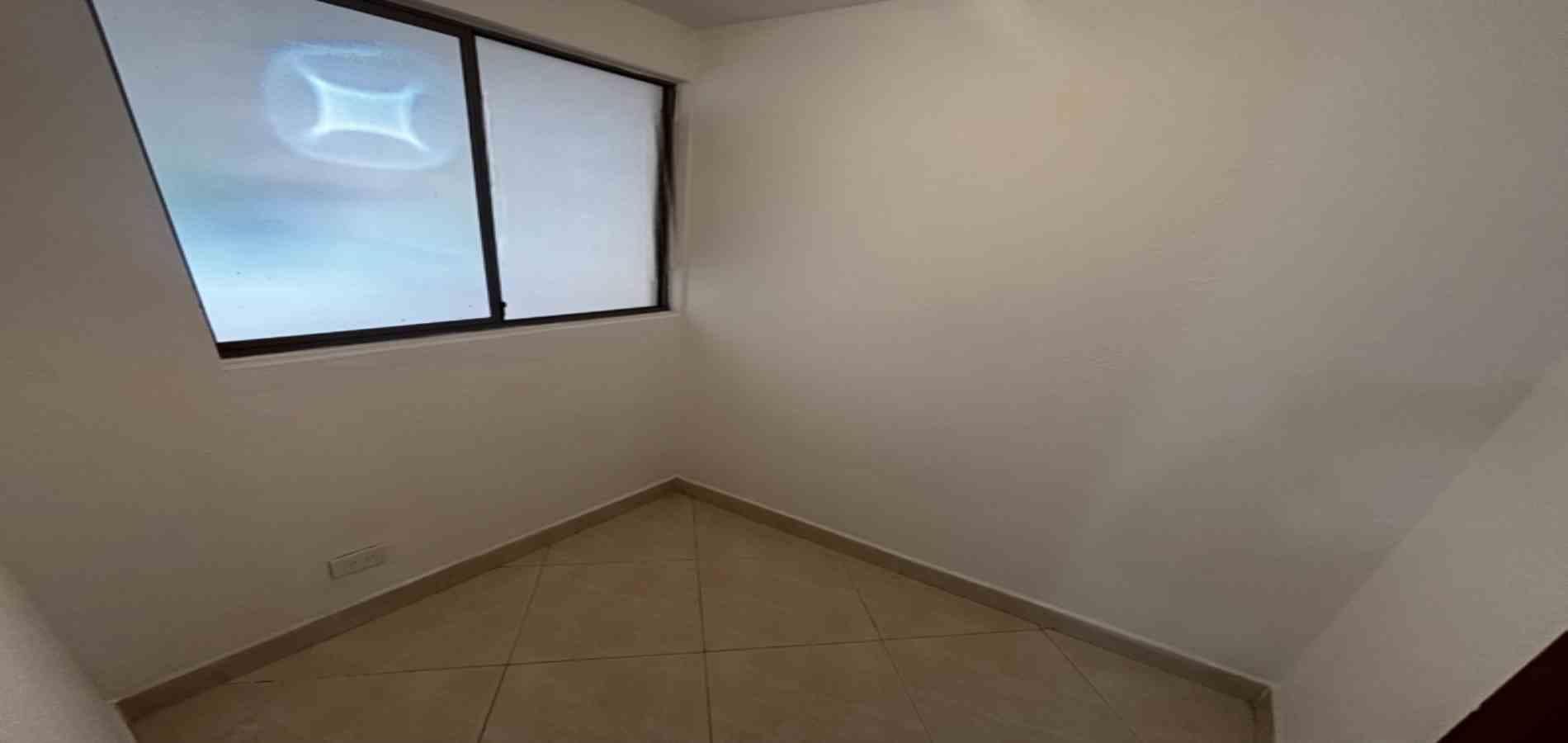 Casa en arriendo ubicada en Envigado, sector Loma de los Benedictinos - 10