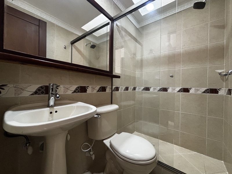 Casa en arriendo ubicada en Envigado, sector Loma de los Benedictinos - 12