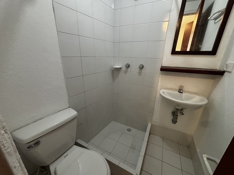 Casa en arriendo ubicada en Envigado, sector Loma de los Benedictinos - 13