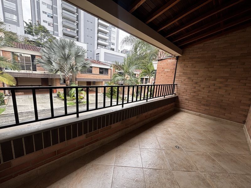 Casa en arriendo ubicada en Envigado, sector Loma de los Benedictinos - 16