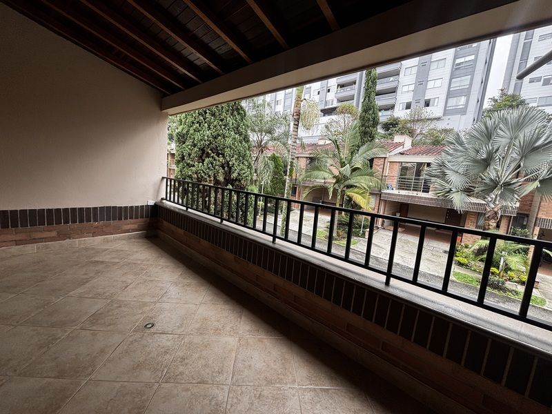 Casa en arriendo ubicada en Envigado, sector Loma de los Benedictinos - 17