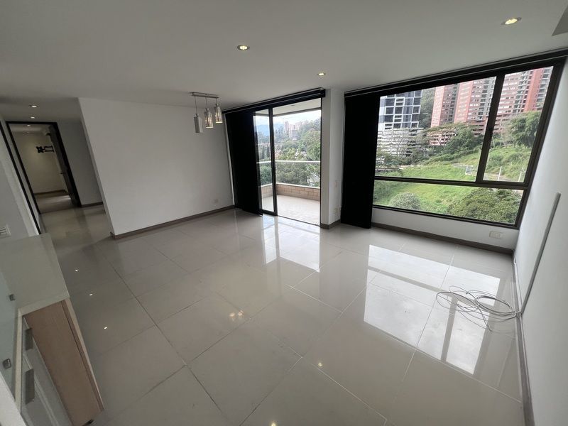 Apartamento en arriendo ubicado en Medellín, sector Altos del Poblado - 3