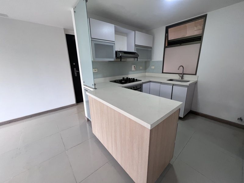 Apartamento en arriendo ubicado en Medellín, sector Altos del Poblado - 5